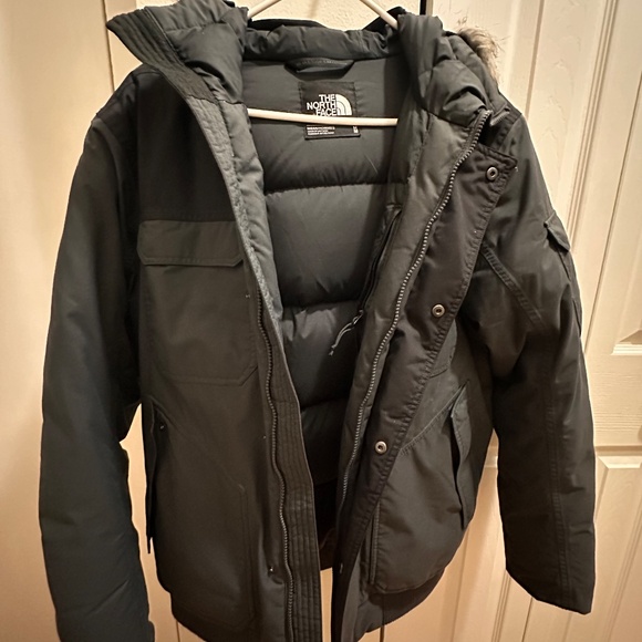 The North Face McMurdo Bomber Jacket‎ - Picture 3 of 4